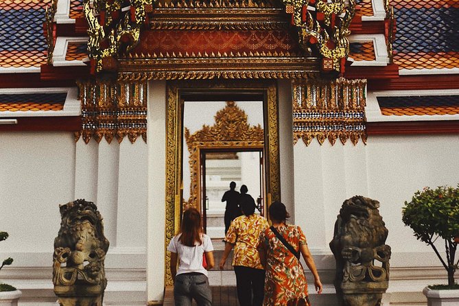 Bangkok Temples Private Tour from Pattaya – Full Day - Wat Arun (Temple of Dawn): River Views and the Spires of Aruna