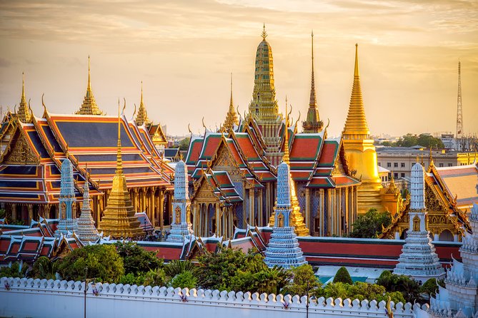 Bangkok Temples Private Tour from Pattaya – Full Day - Wat Pho and the Reclining Buddha: Massage-School Energy Inside a Temple Complex