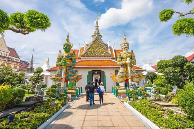 Bangkok Temples Private Tour from Pattaya – Full Day - Wat Traimit (Golden Buddha): The 5.5-Ton Statue Moment