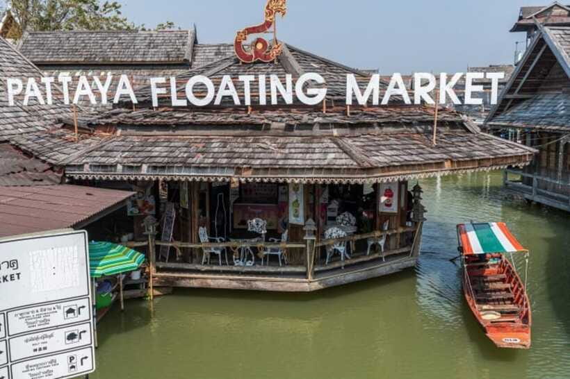 Pattaya: Buddha, Floating Market, Gems Museum Tour & Lunch - Wat Phra Yai (Big Buddha): impressive size, plan for walking