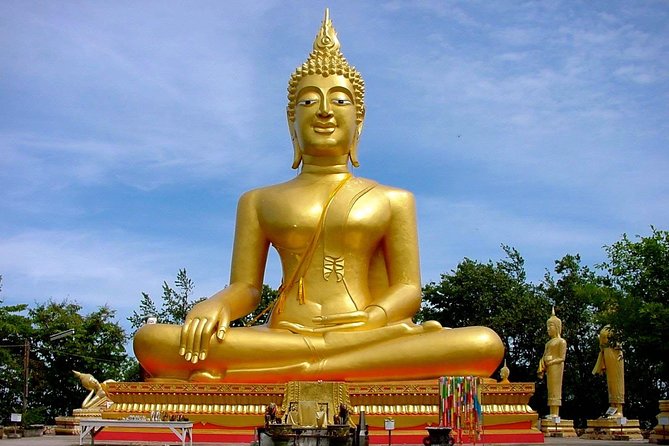 Pattaya City Tour : Big Buddha, Viewpoint & Gems Gallery - Khao Chi Chan (Buddha Mountain): A Second Statue Stop
