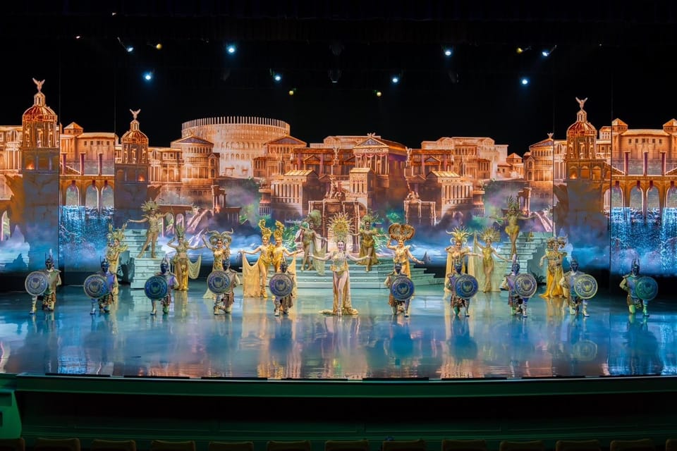 Pattaya: Colosseum Show Experience - Show content and pacing: cabaret meets contemporary entertainment