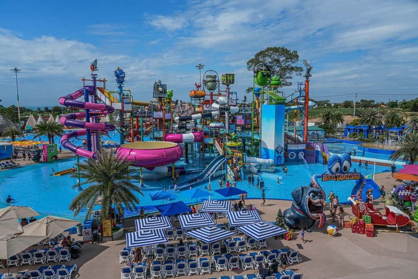 Pattaya: Columbia Pictures Aquaverse Entry Ticket - Food, drinks, and shopping: where the budget can leak