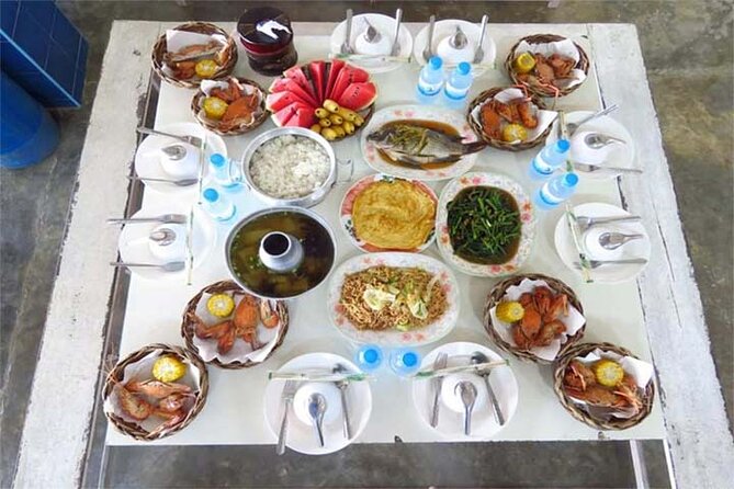 Pattaya: Coral Island-Trip with Lunch and activities your choice by Speed Boat - Lunch on the island: Thai seafood set, timed for comfort