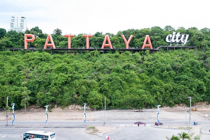 Pattaya Discovery Tour with Floating Market, View Points - The morning start at Dusit Thani and the quick pass-by street moment