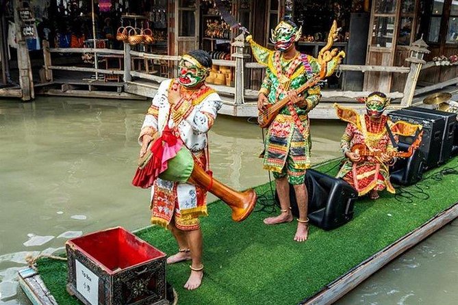 Pattaya Floating Market with Return Transfer - Small-group feel: who this fits best