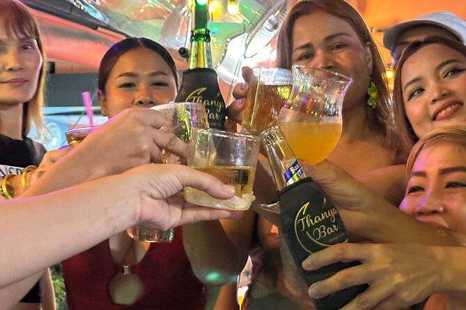 Pattaya: Rooftop, Nightclubs, Nightmarket & Walking Street - The Guide Factor: Why Viktor and Zoe-Style Leadership Matters