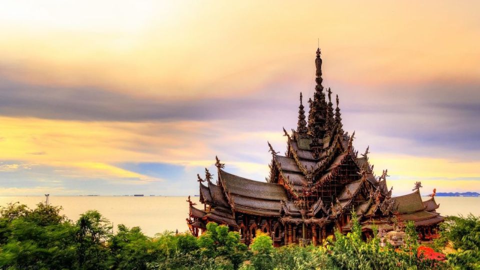 Pattaya: The Sanctuary of Truth Discounted Admission Ticket - Cultural dance and martial arts show: plan for 11:30 AM and 3:30 PM