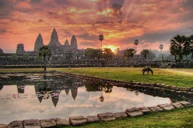 Pattaya to Angkor Wat 2 days 1 night Private tour - Day 1 in Siem Reap: Museum time and Wat Thmei context