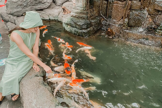 Pattaya Underwater World Tickets with Optional Hotel Pickup - Shops, souvenirs, and spending without regret